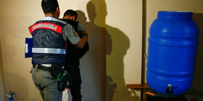 Jandarmadan yurt genelinde sahte-kaçak içki operasyonu