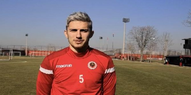 Gençlerbirliği teknik direktörü ve futbolcularından yeni yıl mesajı