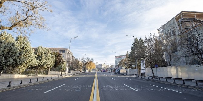 2021'in ilk gününde cadde ve sokaklarda sessizlik hakim