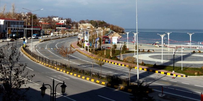 Van'da gösteri yürüyüşü ve açık hava toplantılarına geçici yasak