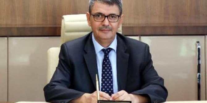PAÜ'nün yeni rektörü Kutluhan oldu