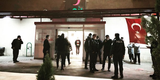 Turgutlu'da iki aile arasında bıçaklı- sopalı kavga: 3 yaralı
