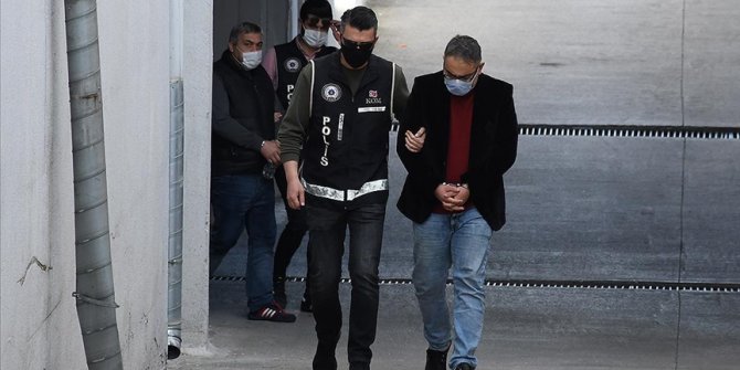 Müşterilerinin imzasını taklit ederek 12 milyon lira kredi çektiği iddia edilen bankacı tutuklandı