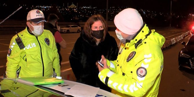 Kimlik soran polise banka kartı gösterdi