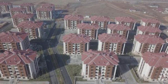 Elazığ'da depremzedeler için yapılan yeni konutlarda yaşam başladı