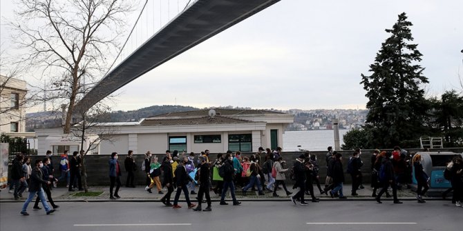 Boğaziçi Üniversitesi önündeki gösterilere ilişkin gözaltına alınanlardan 24'ü adliyeye sevk edildi