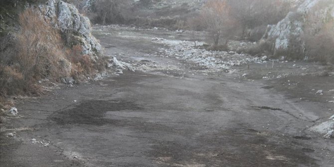Beyşehir Gölü'nü besleyen dereler kar yağışı bekliyor