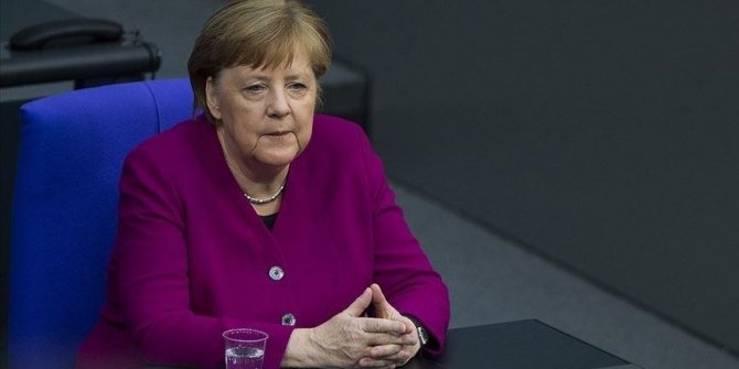 Merkel ABD'den gelen görüntülerin kendisini kızdırdığını ve üzdüğünü söyledi