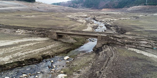 Barajdaki doluluk oranı yüzde 5'e düştü, tarihi köprü ortaya çıktı