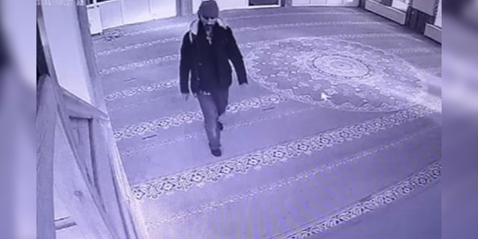 Aynı gün 2 caminin yardım kutularından paraları çalan şüpheli aranıyor