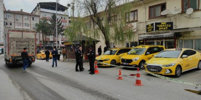 Taksi şoförü durakta pompalı tüfekle vuruldu