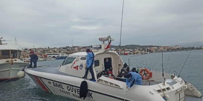 Yunanistan'ın ölüme terk ettiği lastik bottaki kaçak göçmenler kurtarıldı