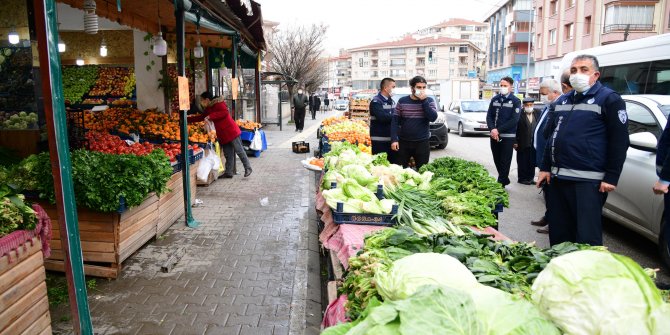 Kaldırım işgaline geçit yok