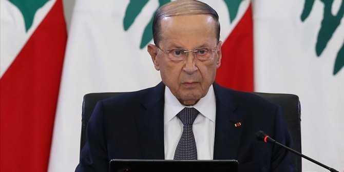 Lübnan'da Cumhurbaşkanı Avn hükümeti kurmakla görevli Hariri'yi 'yalan söylemekle' suçladı