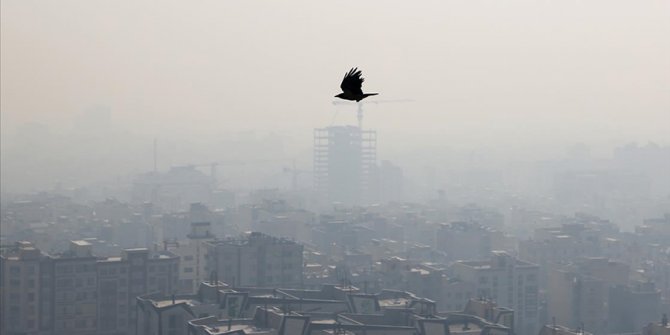 Tahran’da hava kirliliği 'kırmızı alarm' seviyesinde