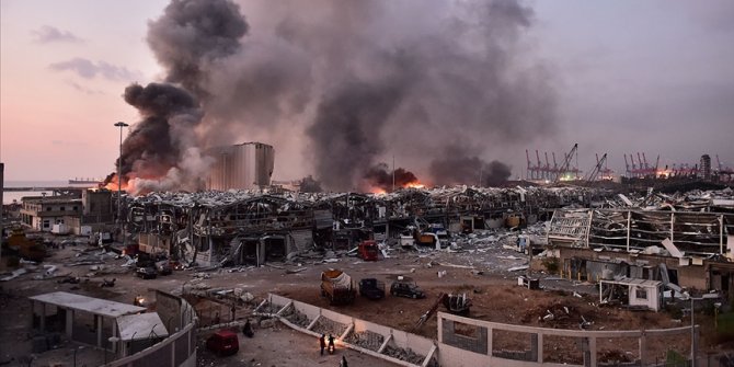 Interpol Beyrut Limanı'nda infilak eden patlayıcıyla ilgili 3 kişi için kırmızı bülten çıkardı