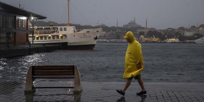 Marmara'nın doğusu ile İstanbul'da aralıklı sağanak bekleniyor