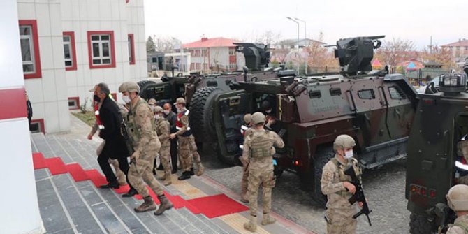 Diyarbakır'da, PKK'ya yardım yapanlara operasyonda 6 tutuklama