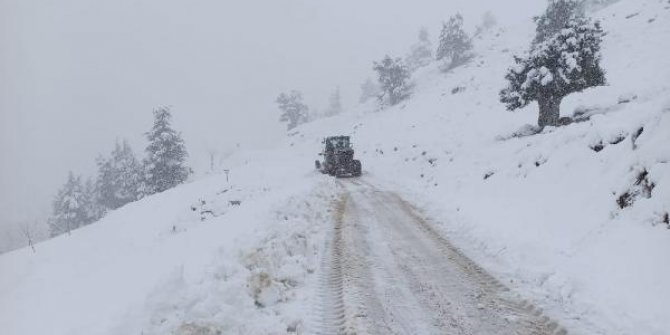 Kahramanmaraş'ta mevsimin ilk karı yağdı