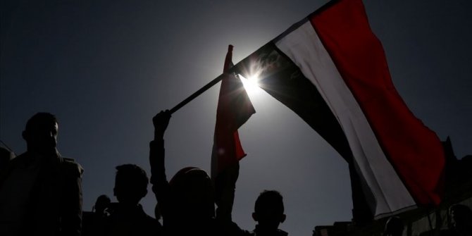 Yemen hükümeti: Halk ABD'nin Husileri 'terör örgütü' ilan etme kararını destekliyor