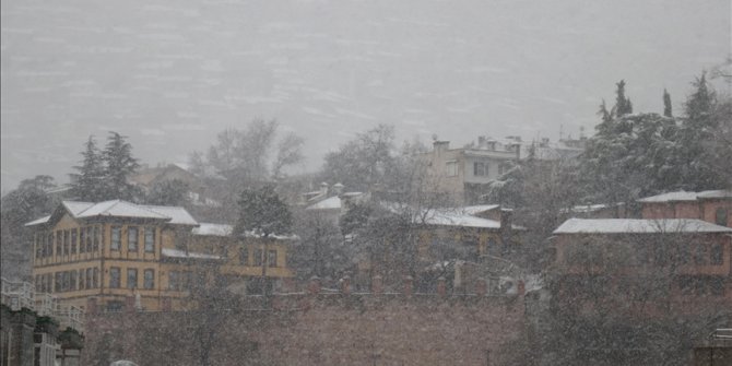 Bursa'da kar yağışı