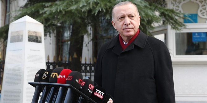 Cumhurbaşkanı Erdoğan: (Aşı) Şu anda herhangi bir yan etki söz konusu değil. Evelallah sapasağlamım