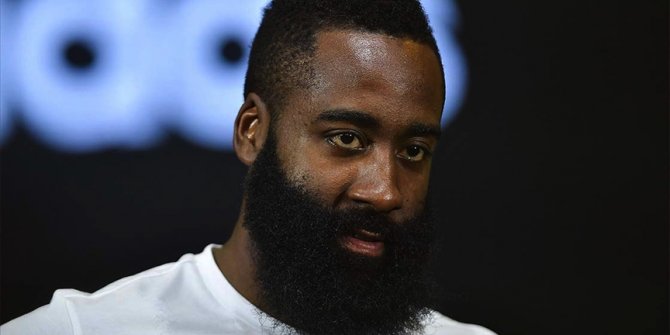 NBA'de Harden yeni takımındaki kariyerine rekorla başladı