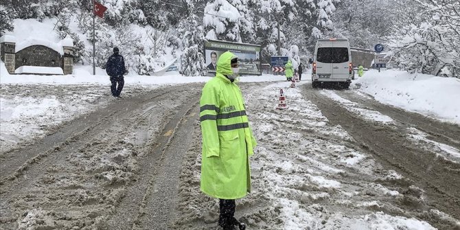 Uludağ'da kar kalınlığı 1 metreye ulaştı
