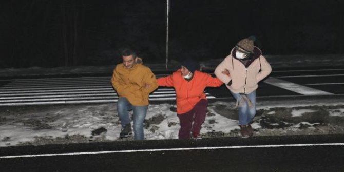 Ankara'da, Karşıyaka Mahallesi sakinleri 'üst geçit' istiyor