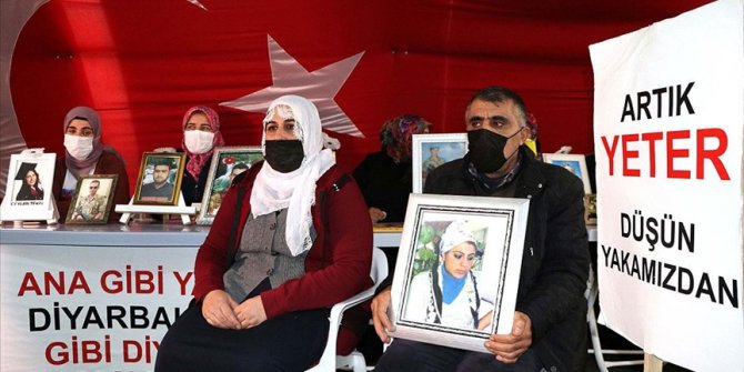 Diyarbakır annelerinin oturma eylemine bir aile daha katıldı