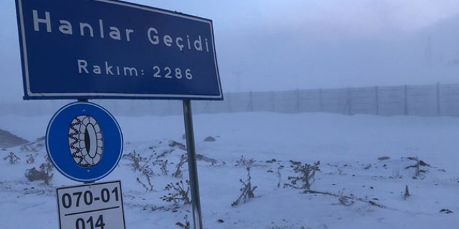 Kars’ta tipi; evler kara gömüldü, dışarı çıkamadılar