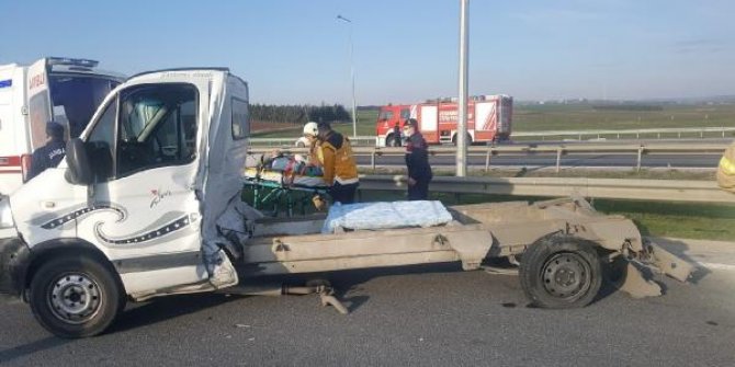 Silivri'de TIR ile kamyonet çarpıştı