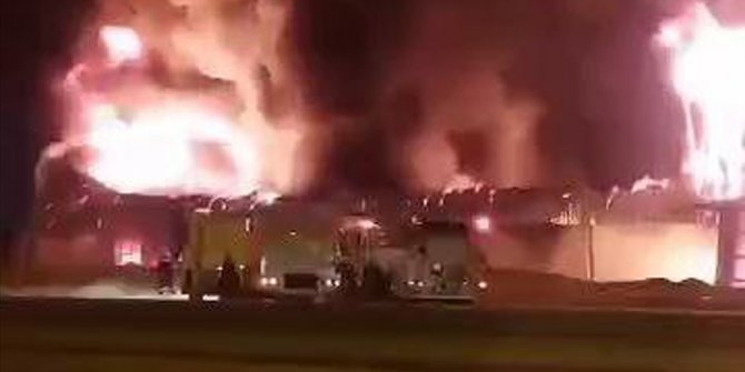 Suriye’nin Humus ilinde Esed rejiminin petrol rafinesinde patlama