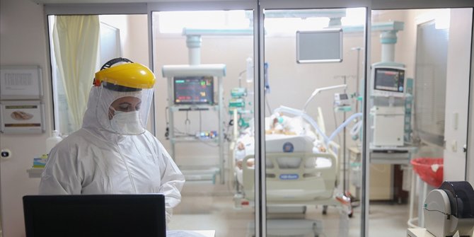 Türkiye'nin koronavirüsle mücadelesinde son 24 saatte yaşananlar