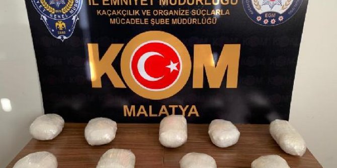 Malatya'da, yolcu otobüsünde 3 kilo esrar ele geçirildi