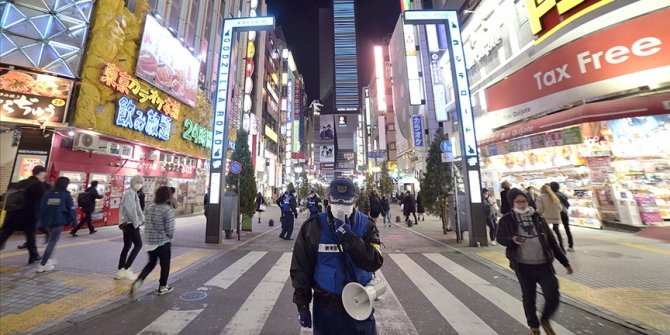 Japonya'da kabine Kovid-19 tedbirlerine uymayanlara para ve hapis cezası öngören tasarıyı onayladı