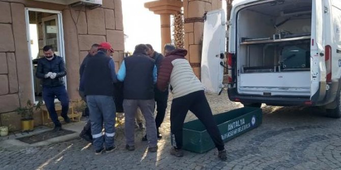 Güvenlik görevlisi kulübede ölü bulundu, kızı fenalık geçirdi