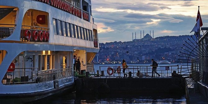 Türkiye genelinde hafta sonu uygulanan sokağa çıkma kısıtlaması sona erdi