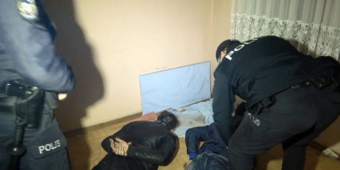 Bursa'da polis çatılarda hırsız aradı, 2 kişiyi saklandıkları evde yakaladı