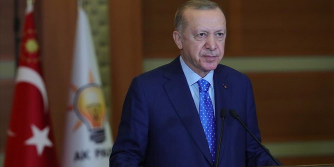 Cumhurbaşkanı Erdoğan: AK Parti'nin kurucusu da sahibi de lokomotifi de bizatihi milletimizin ta kendisidir