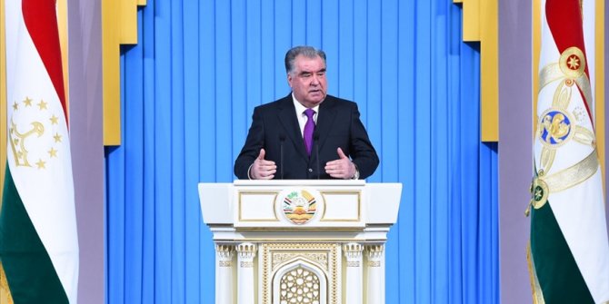 Tacikistan Cumhurbaşkanı Rahman: Salgın işsizlik ve durgunluğu artırdı