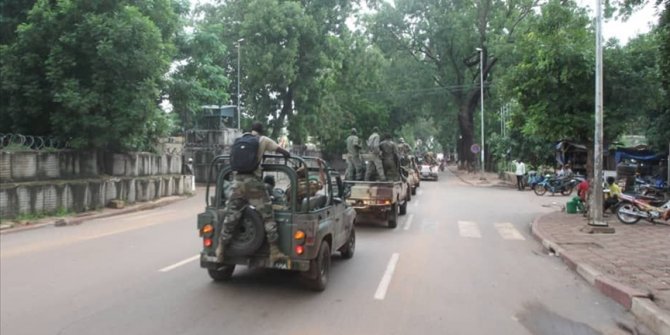 Mali'de darbeden 5 ay sonra askeri cunta feshedildi