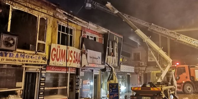 Afyonkarahisar'da çıkan yangında 10 iş yeri zarar gördü