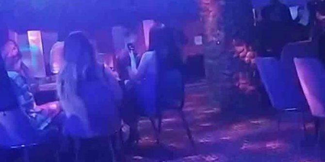 Koçbaşıyla kapısı kırılarak girilen mekanda 50 kişi, eğlenirken yakalandı