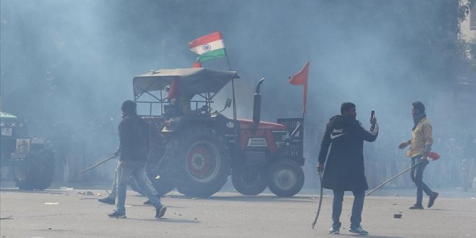 Hindistan'da protestocu çiftçiler, 1 Şubat'ta düzenlenecek parlamento yürüyüşünü iptal etti