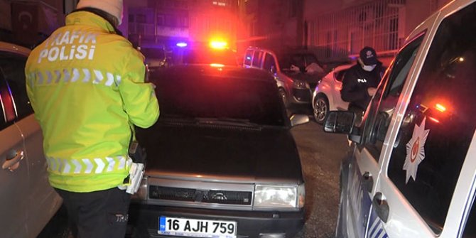 Kısıtlama saatinde polisten kaçan sürücü, 5 kilometrelik kovalamaca sonunda yakalandı
