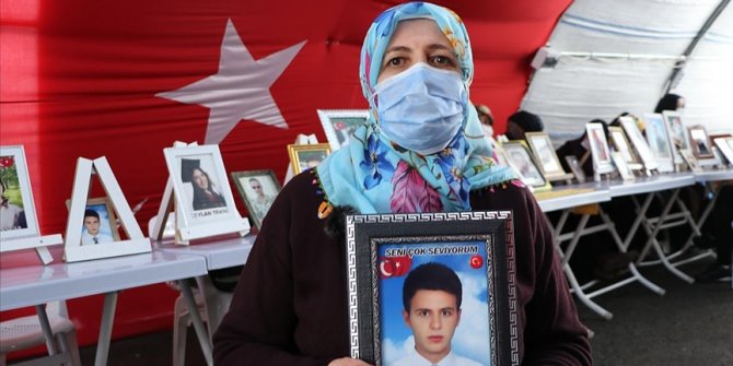 Diyarbakır annelerinden Övünç: Kar da yağsa oğlumu almadan gitmeyeceğim