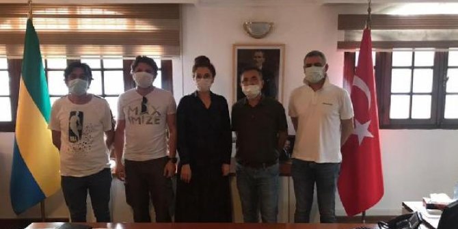 Korsan saldırısından kurtulan 3 denizci Türkiye'ye uğurlandı