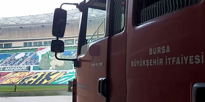 Bursa Büyükşehir Stadı'nda çıkan yangın paniğe neden oldu