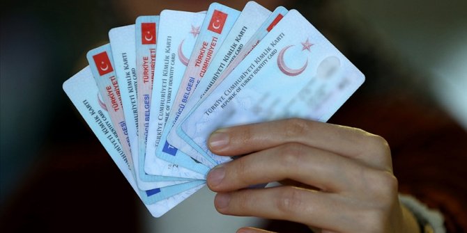 Mahkeme kararı olmaksızın 124 bin 32 kişi adını, 260 bin 157 kişi soyadını düzeltti